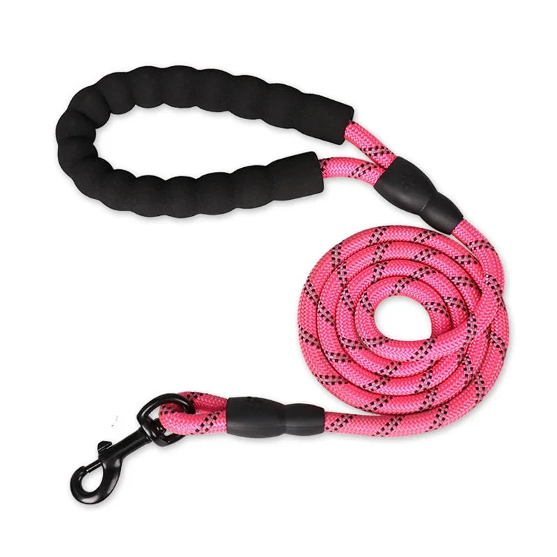 🐕 Reflective Dog Leash with Padded Handle – Strength, Comfort, and Safety in One!