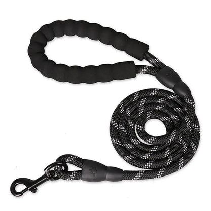 🐕 Reflective Dog Leash with Padded Handle – Strength, Comfort, and Safety in One!